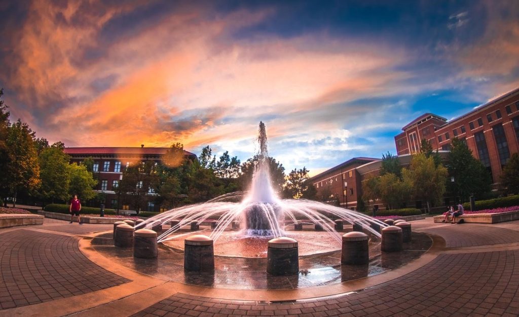 Image of Loeb Fountain on Purdue campus.